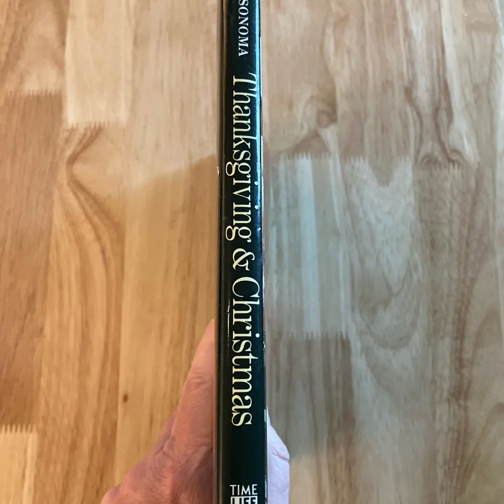 Williams Sonoma Holiday Cookbook - Thanksgiving & Christmas